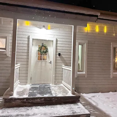 Linnunvilla With Sauna アパート ロヴァニエミ